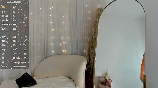helen zen online show from April 24, 8:00 pm