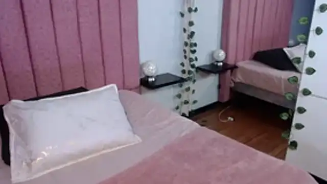 SaraLjordad online show from June 24, 7:11 pm