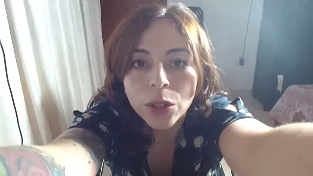 Snapshot of IrisArellano_ chatting on May 7, 1:03 pm IrisArellano online show from May 7, 1:03 pm