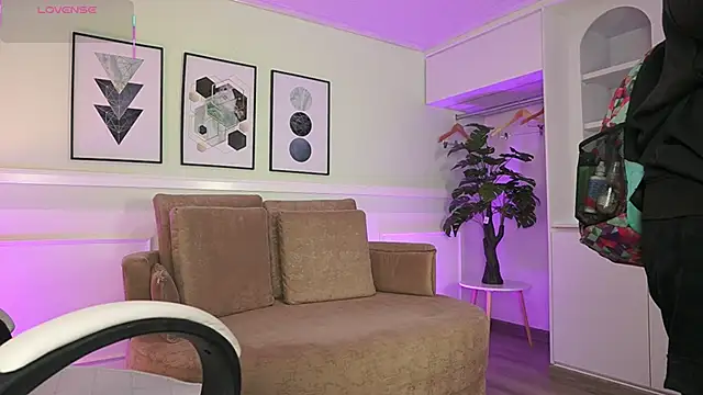 MandyCollins online show from March 27, 11:33 am