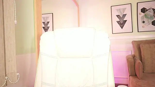 MandyCollins online show from April 8, 11:33 am