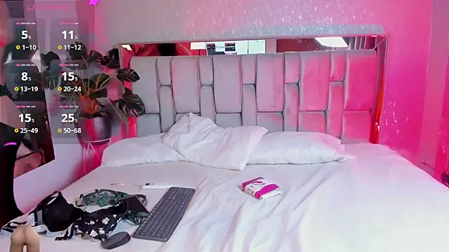 PaulinaLopez  online show from March 19, 9:37 pm