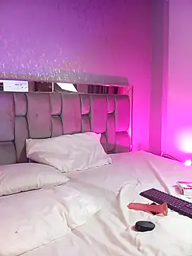 PaulinaLopez  online show from March 12, 9:08 pm