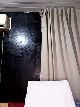 momismilf544 online show from May 11, 4:47 am