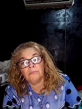 momismilf544 online show from May 10, 2:37 am