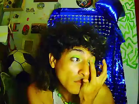 RAMONA TIJERAX online show from June 27, 8:04 pm