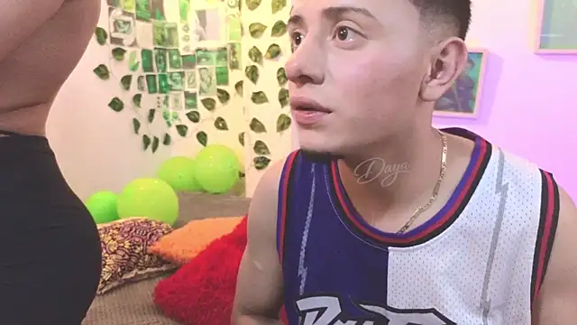 DayandDesire online show from March 27, 4:54 am