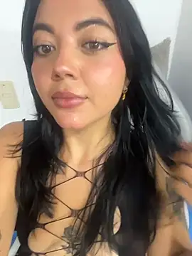dirty slutty online show from June 1, 8:30 pm