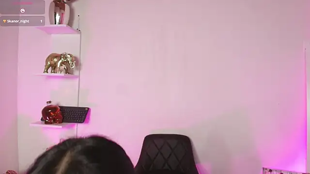 ema parkerr online show from March 29, 10:22 pm