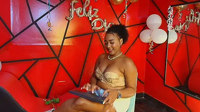 Pamela Cortezz online show from March 19, 11:38 pm