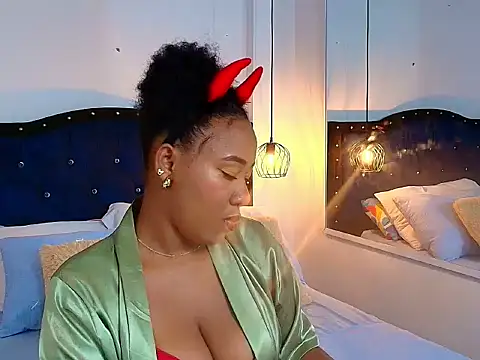 Pamela Cortezz online show from March 27, 12:30 am