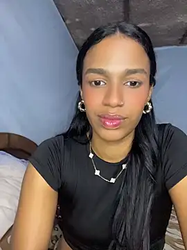 FlorSalvaje  online show from June 2, 12:10 am
