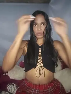 FlorSalvaje  online show from March 29, 1:40 am