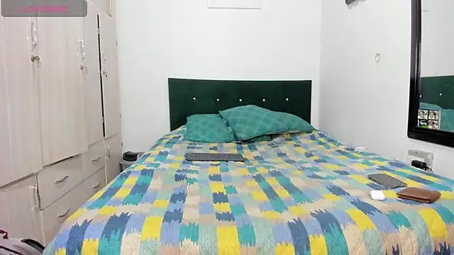 Jean And PaulXL online show from March 28, 10:55 pm