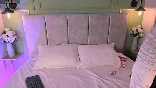 Mia colle1 online show from March 3, 2:46 pm