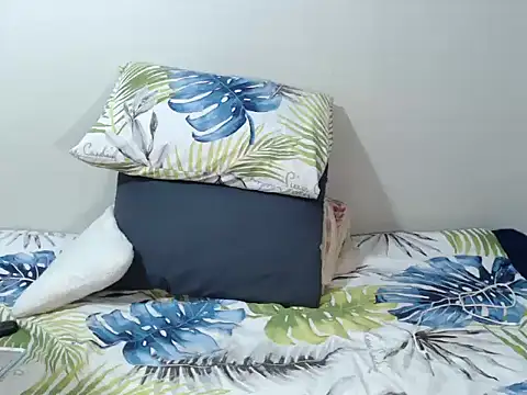  FineBabe online show from April 5, 8:04 pm