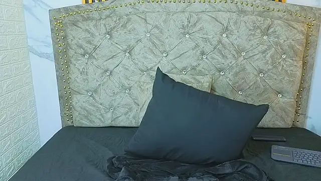 ElisVega online show from March 22, 8:05 am