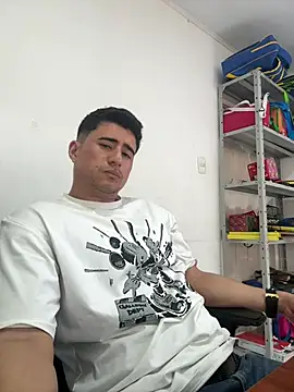 David-latinlover online show from May 12, 5:41 pm