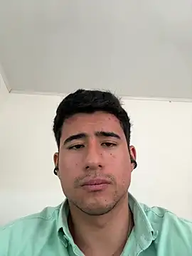 Snapshot of David-latinlover chatting on July 7, 3:04 pm David-latinlover online show from July 7, 3:04 pm