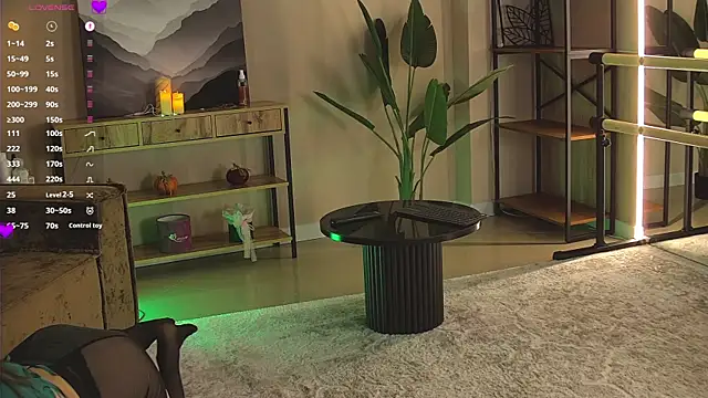 EmilyGray   online show from July 17, 6:54 am