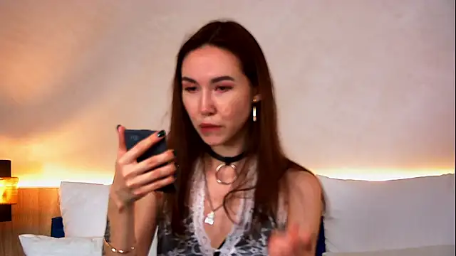 EmilyGray   online show from May 17, 6:46 am