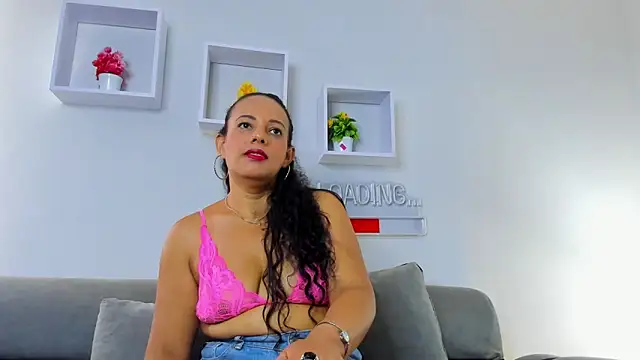 Snapshot of gaby_playfull chatting on March 4, 12:46 pm gaby playfull online show from March 4, 12:46 pm