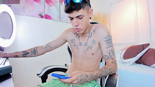 Tommy valverde online show from April 7, 7:15 pm