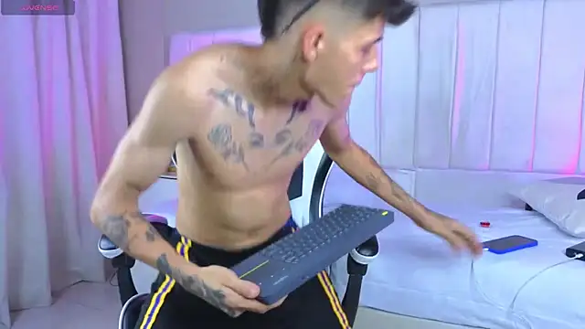 Tommy valverde online show from April 10, 5:53 pm