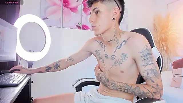 Tommy valverde online show from March 16, 7:38 pm