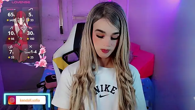 Sophiaa doll  online show from March 10, 3:10 am