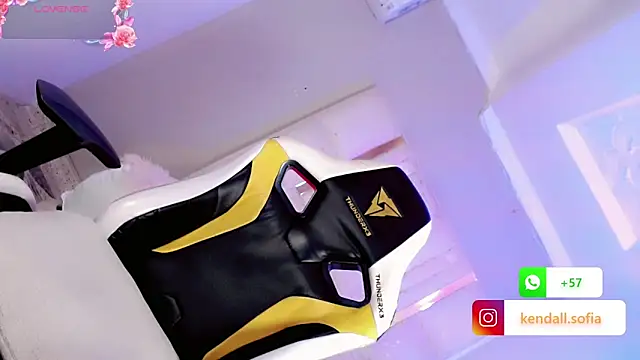 Sophiaa doll  online show from April 7, 3:19 am