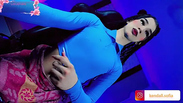 Sophiaa doll  online show from June 12, 5:38 am
