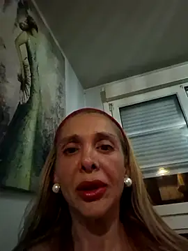 Snapshot of ssndratrans chatting on May 29, 2:50 am ssndratrans online show from May 29, 2:50 am