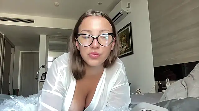 Kit kata online show from March 27, 2:31 am