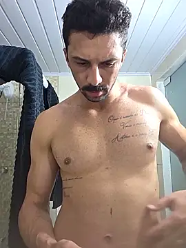 Snapshot of Locasso123 chatting on May 22, 4:21 am Locasso123 online show from May 22, 4:21 am