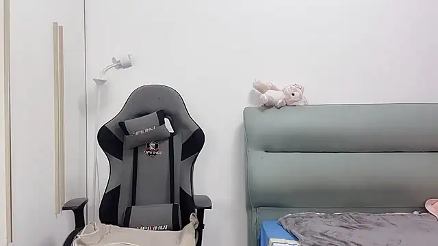 Susu-36E online show from April 2, 10:00 am