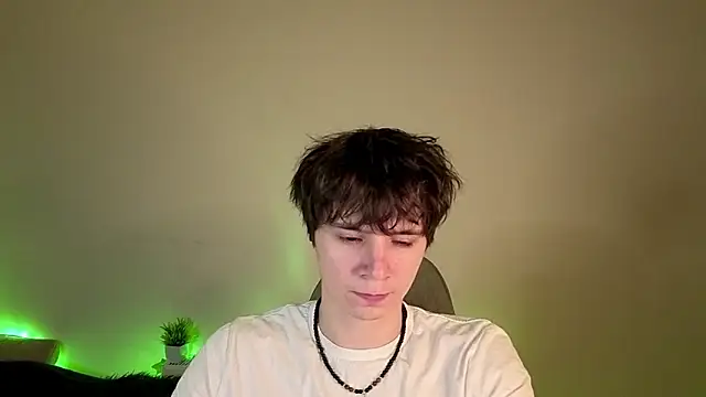 Snapshot of AnthonyCuutie chatting on May 14, 7:00 pm AnthonyCuutie online show from May 14, 7:00 pm