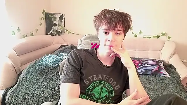 AnthonyCuutie online show from March 22, 7:54 am