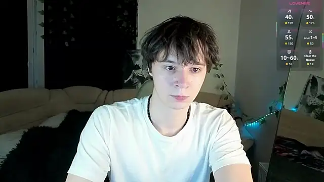 AnthonyCuutie online show from May 1, 5:40 pm
