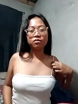 angelpinay44 online show from April 13, 4:44 pm