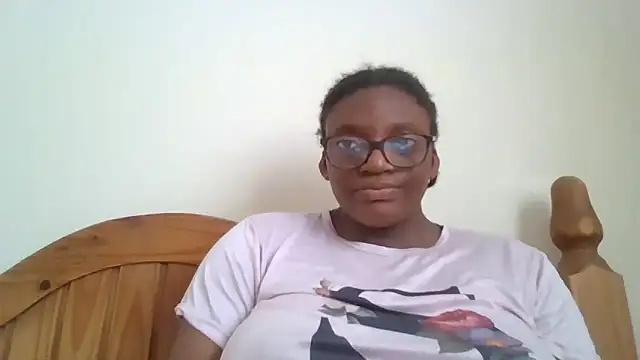 Snapshot of SexyGemBeauty chatting on June 4, 3:17 pm SexyGemBeauty online show from June 4, 3:17 pm
