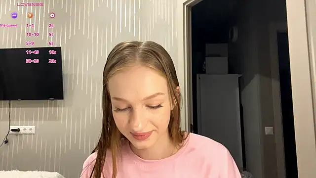 Snapshot of Anika_Socutehe chatting on June 5, 9:20 pm Anika Socutehe online show from June 5, 9:20 pm