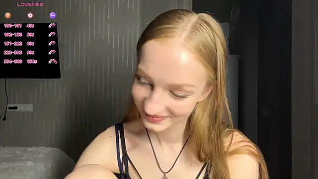 Anika Socutehe online show from May 18, 7:07 pm