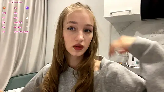 Snapshot of Anika_Socutehe chatting on June 15, 7:13 pm Anika Socutehe online show from June 15, 7:13 pm