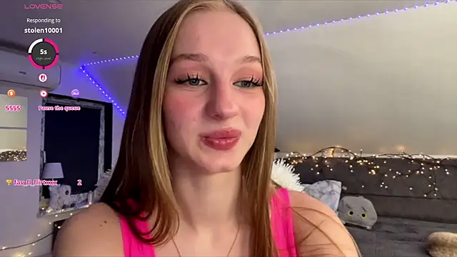 Snapshot of Anika_Socutehe chatting on June 25, 9:20 pm Anika Socutehe online show from June 25, 9:20 pm