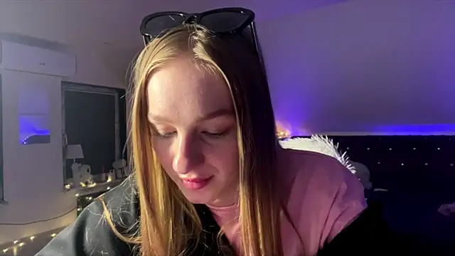 Snapshot of Anika_Socutehe chatting on June 29, 9:36 pm Anika Socutehe online show from June 29, 9:36 pm