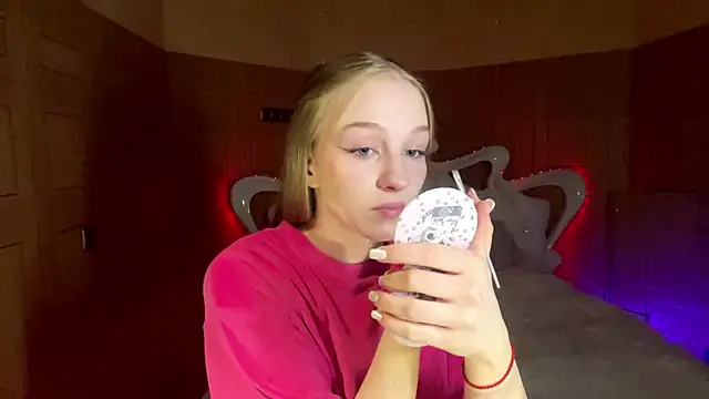 Anika Socutehe online show from April 5, 4:46 pm