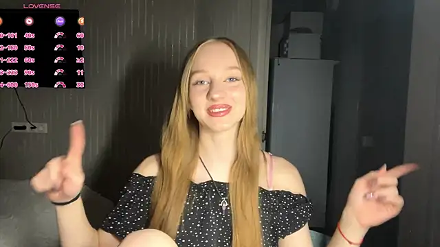 Anika Socutehe online show from May 15, 9:46 pm