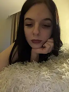 Snapshot of TrisaGovard chatting on February 28, 2:50 pm TrisaGovard online show from February 28, 2:50 pm