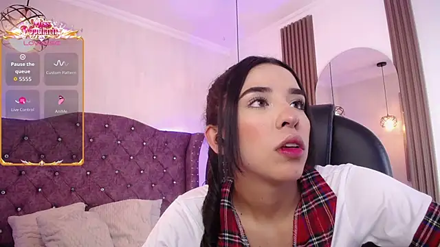 Amara Davis1 online show from March 6, 4:51 am